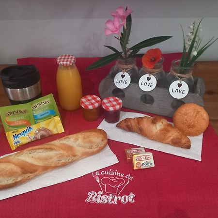 Gite De Haute Saintonge A Crazannes Bagian luar foto